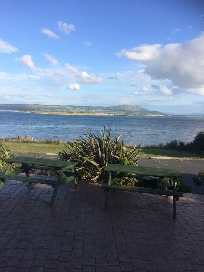 The Castle Inn Restaurant Greencastle  Bagian luar foto